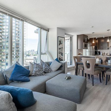 Stunning 2 Bedroom Condo With Downtown Views!!! Vancouver Esterno foto