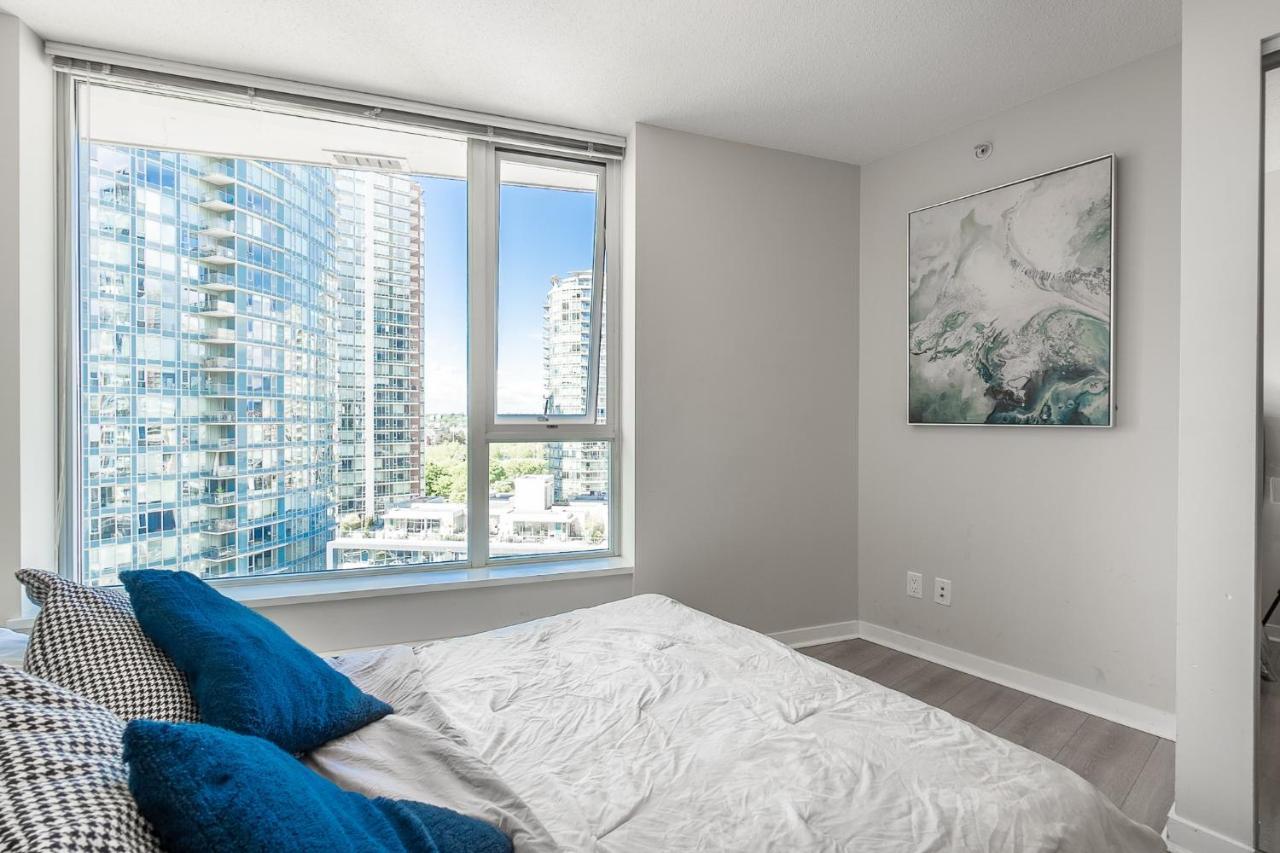 Stunning 2 Bedroom Condo With Downtown Views!!! Vancouver Esterno foto
